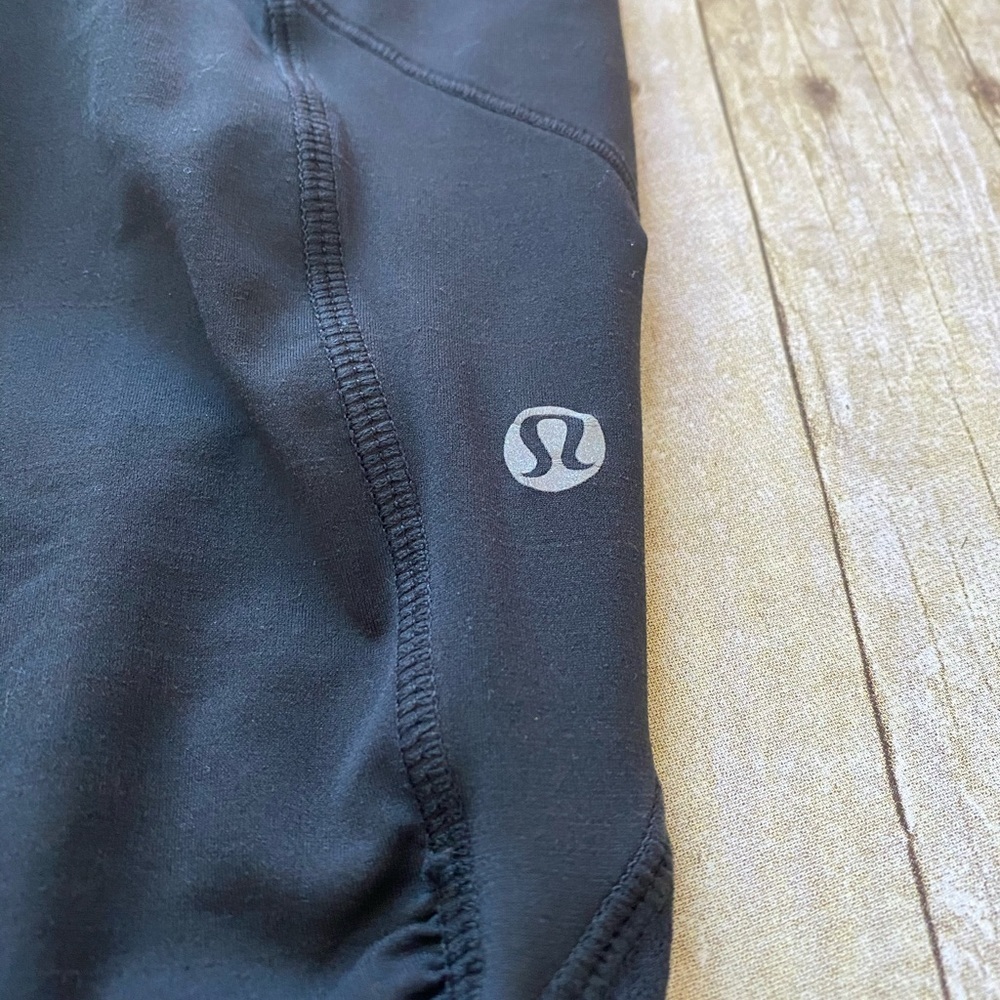 Lululemon Crops - Picture 2 of 7